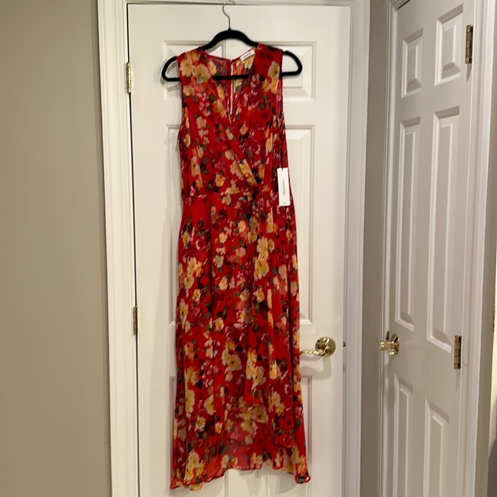 NWT Calvin Klein size 14 red floral chiffon dress 👗